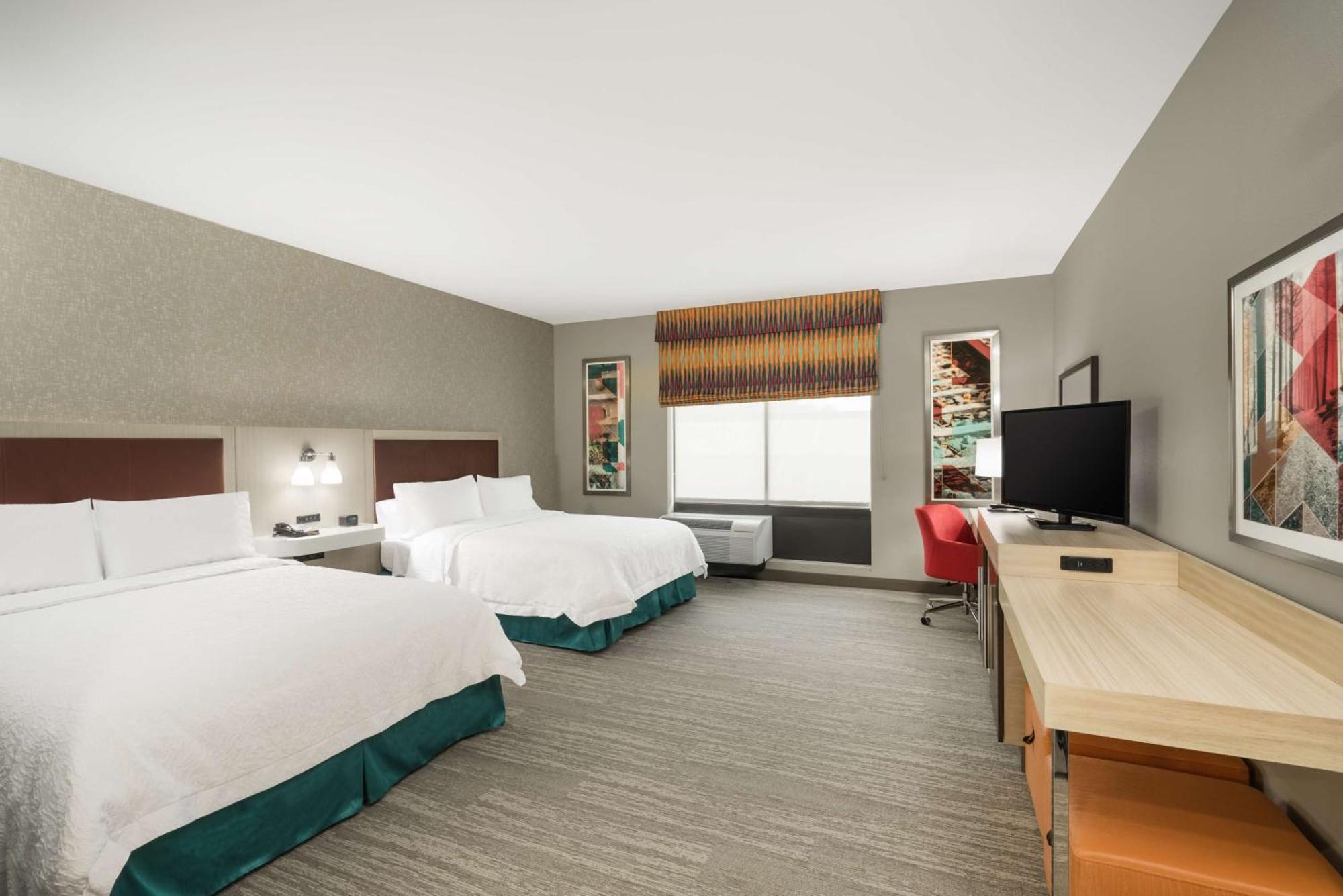 Hampton Inn Newport Exteriör bild