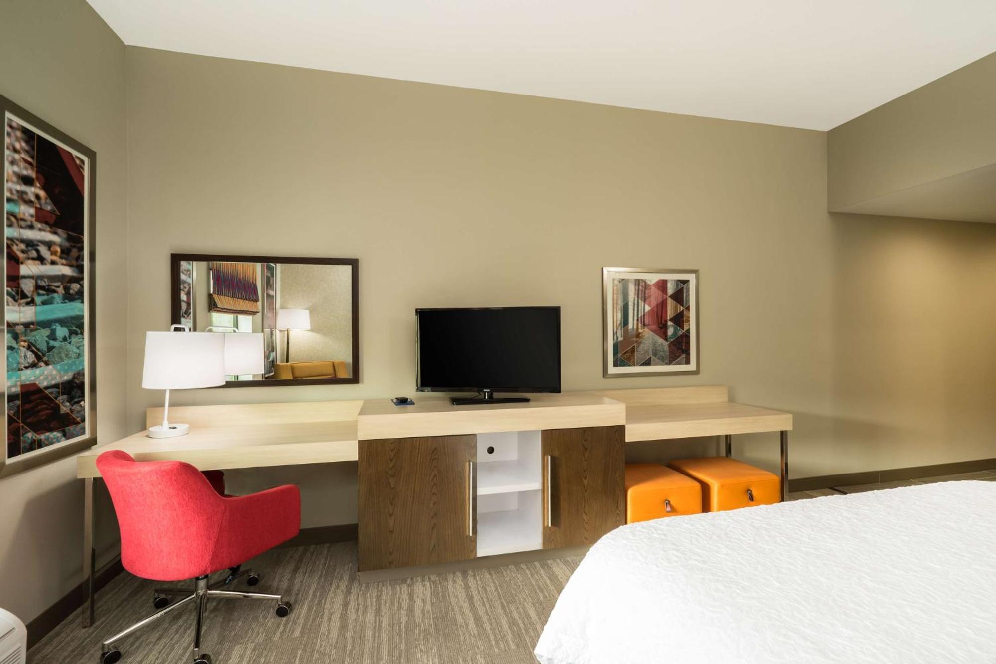 Hampton Inn Newport Exteriör bild